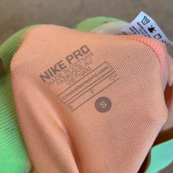 Nike Pro size s - Picture 3 of 3